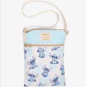 NWT
Loungefly Disney Lilo & Stitch Palm Leaves Passport Crossbody Bag